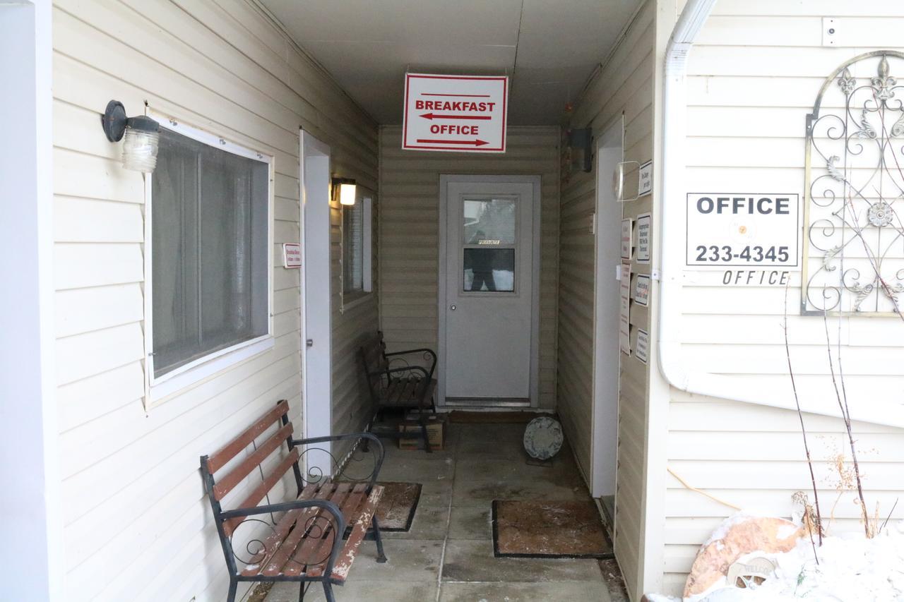 Wakaw Lodge Motel מראה חיצוני תמונה